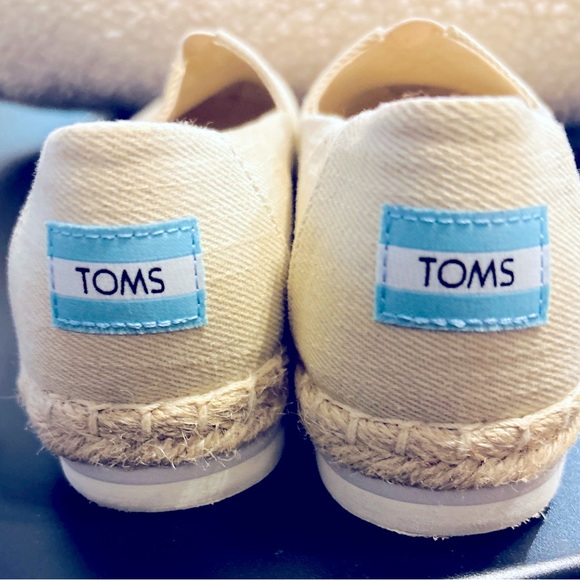 TOMS Alpagarta slip-ons  - A sporty spin on classic espadrille styling! - Picture 4 of 4